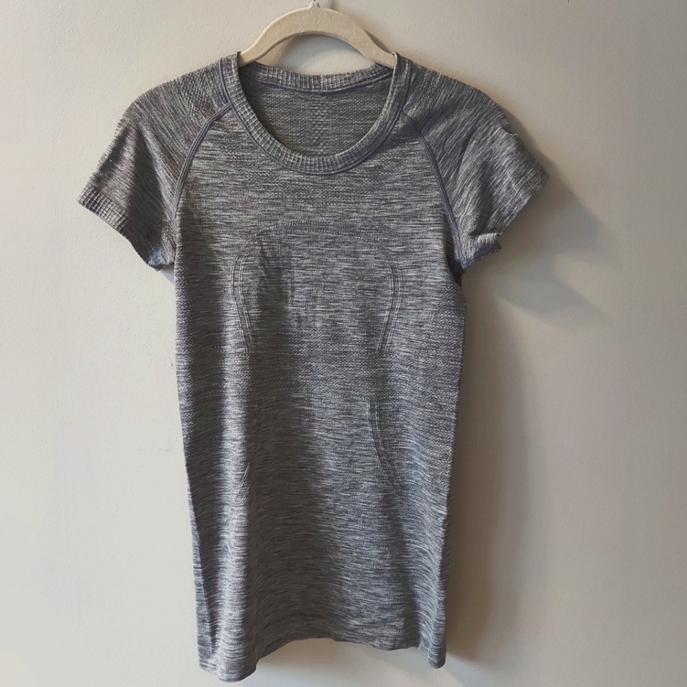 Lululemon Swiftly Tech Short Sleeve Grey